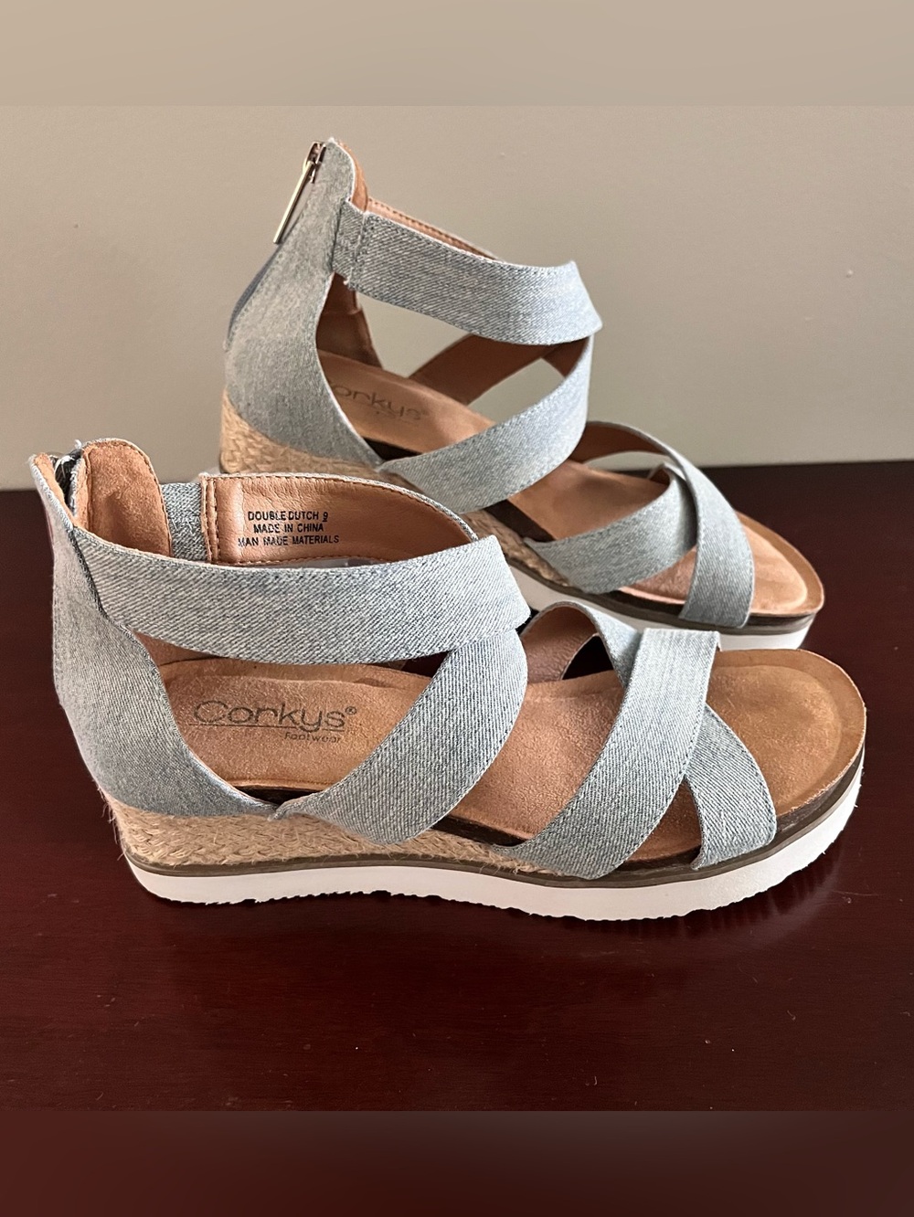 Corky's Footwear
Double Dutch Sandal
Shoe - Blue Denim -
Women's Size 9